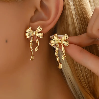 TwinkleTies Golden Bowknot Stud Duo für mühelosen Charme
