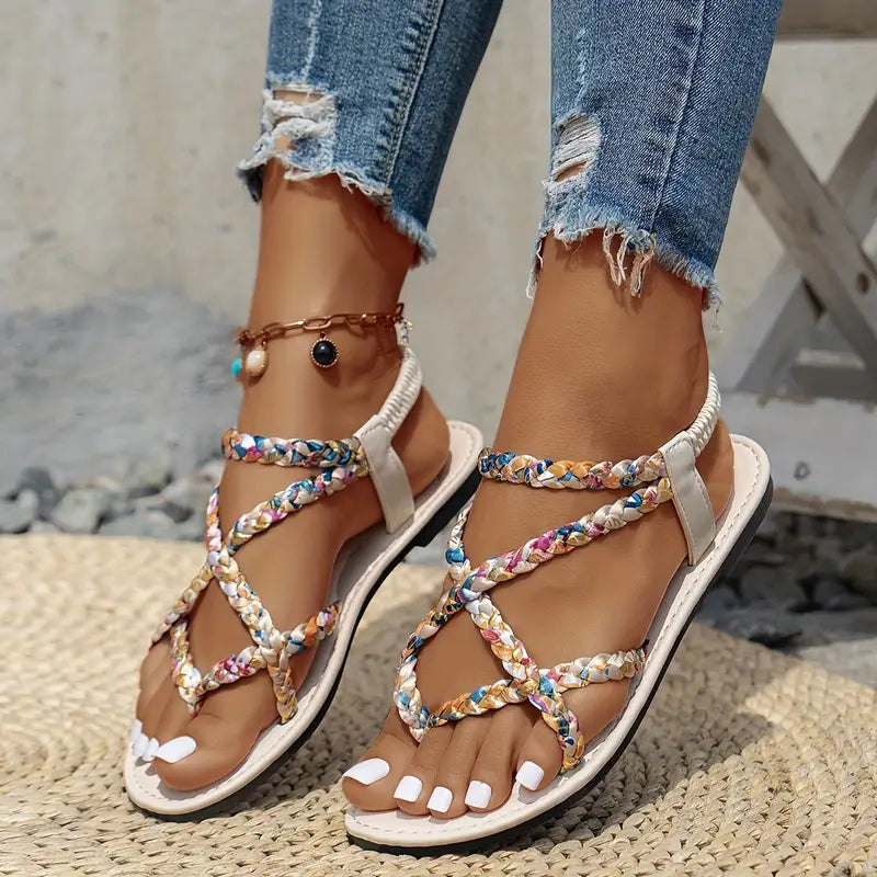 Ginavelle – Stilvolle Sandalen mit geflochtenen, mehrfarbigen Riemchen