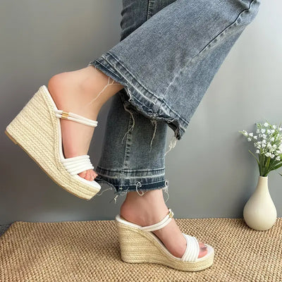 Emila – Keilsandalen mit Doppelriemen