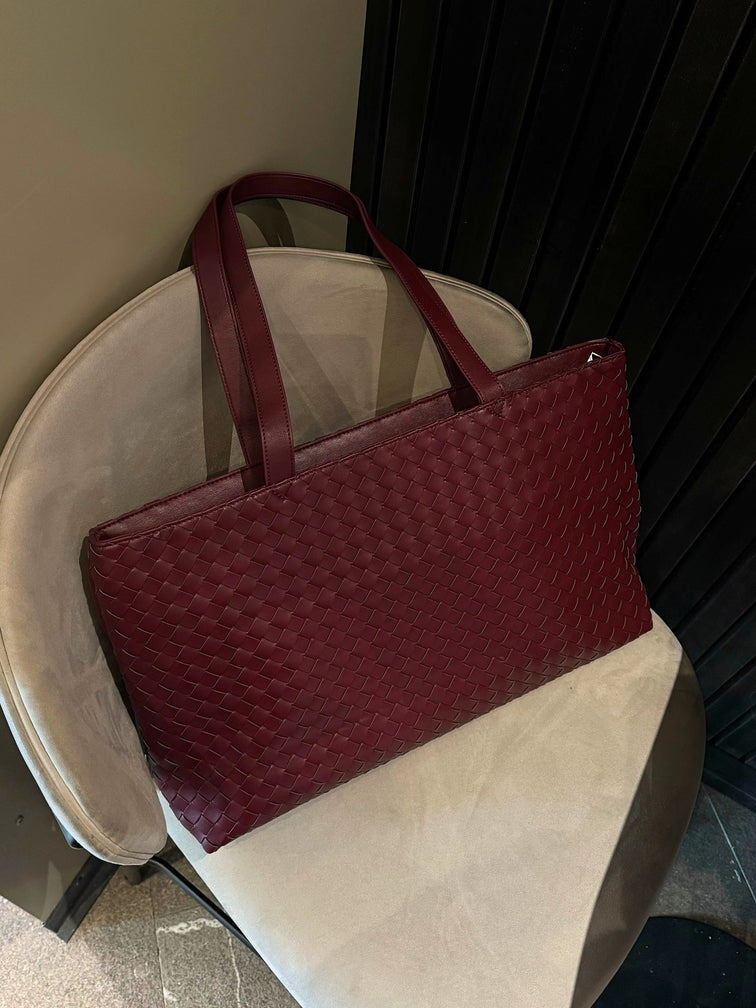 Emilia | Große gewebte Damen-Tote aus veganem Leder mit Reißverschluss