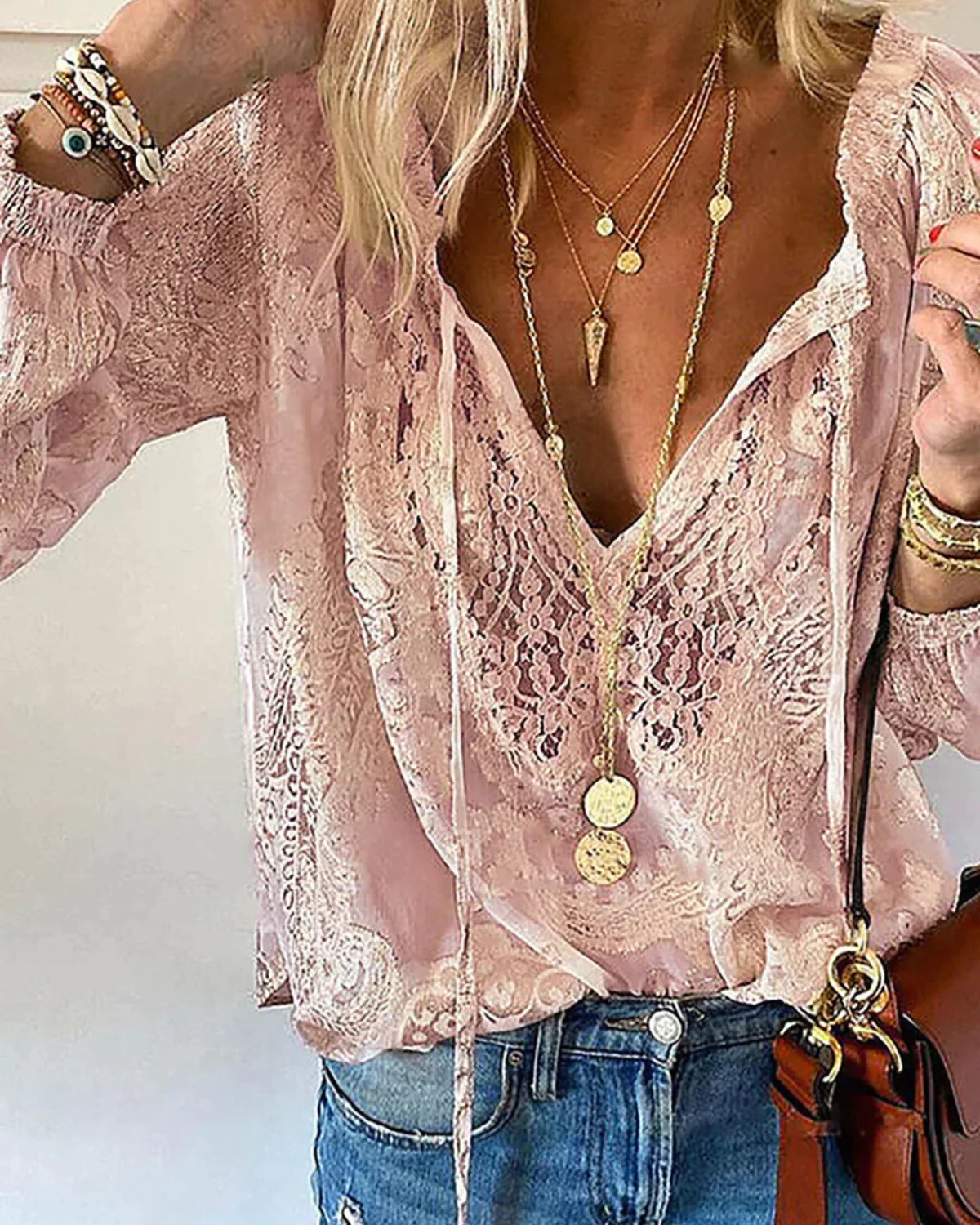 Brilaya – Boho-Spitzenbluse mit V-Ausschnitt