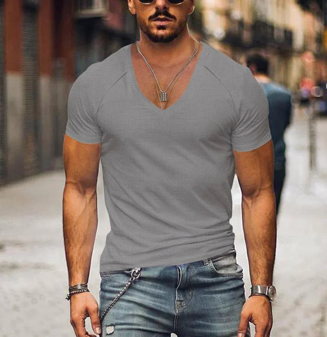 Gratian | Zeitloses Soft-Fit V-Ausschnitt T-Shirt für Herren
