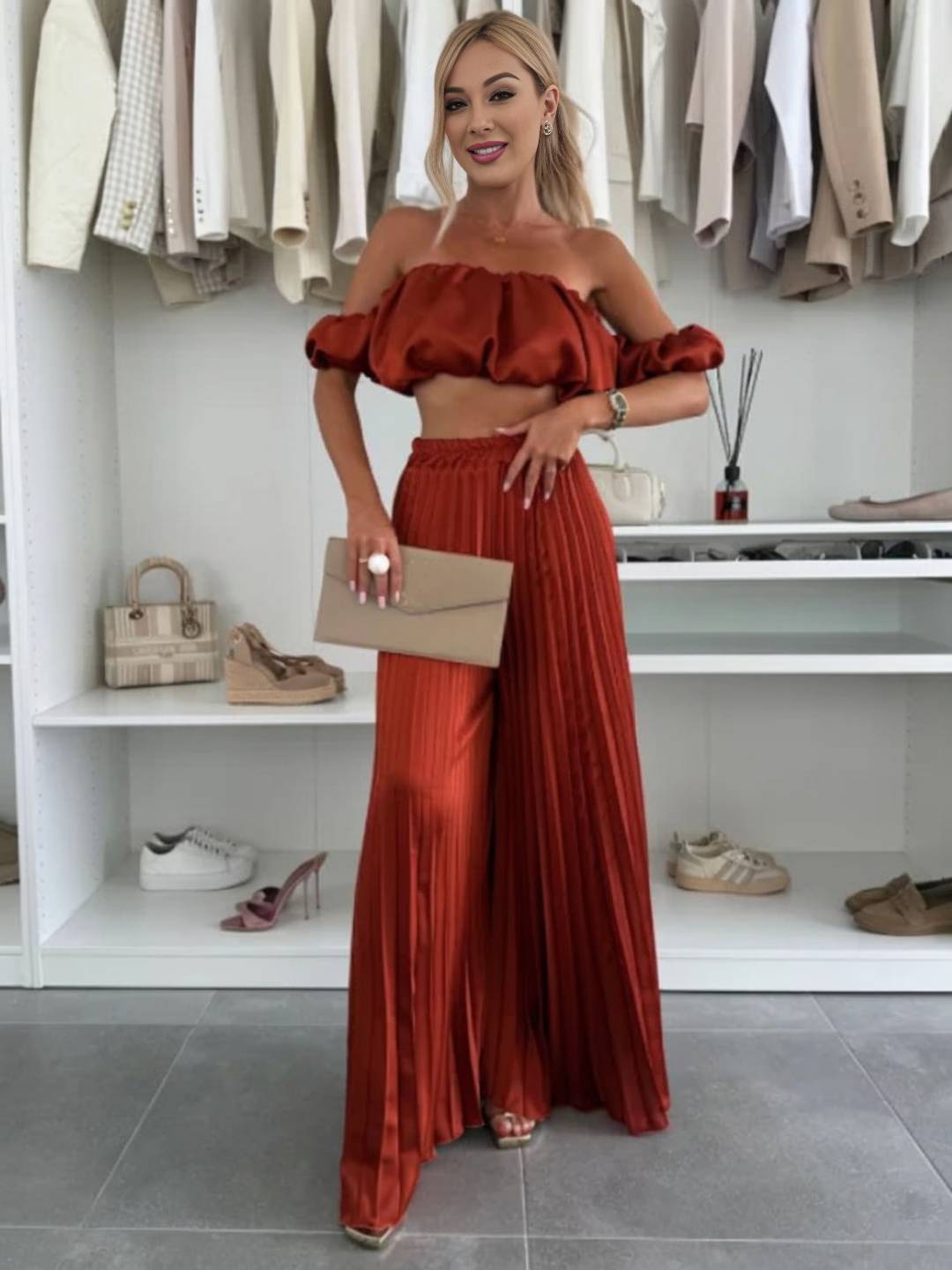 Araceli | Zweiteiliges Set mit Plisseehose und schulterfreiem Oberteil