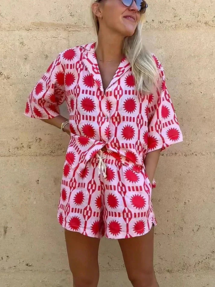 Emeline – Stilvolles Zweiteiler-Set mit geometrischem Print