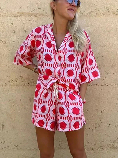 Emeline – Stilvolles Zweiteiler-Set mit geometrischem Print