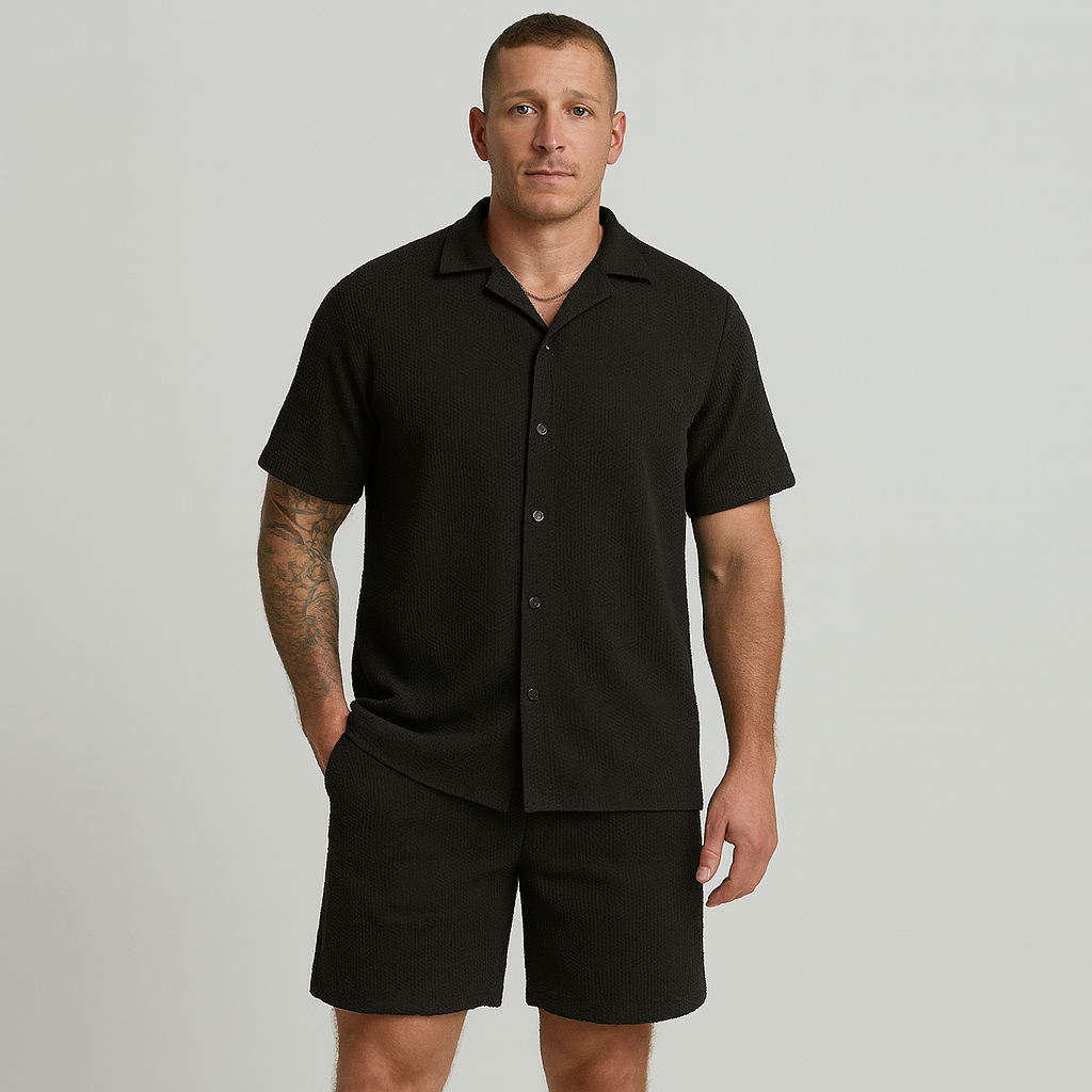 Lässiges Herren-Set – Kurzarmhemd mit Kragen und Shorts mit strukturiertem Karomuster