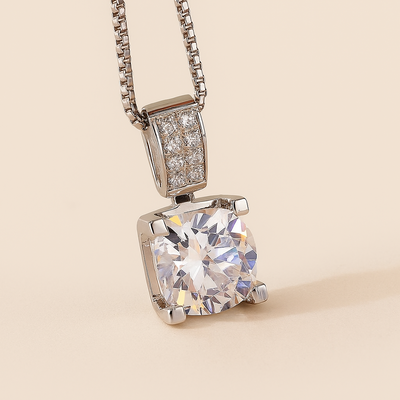 Mühelose Schönheit | Elegante Zirkonia-Halskette