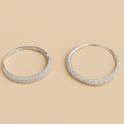 Sternenhimmel Frosted Sparkling Hoop Ohrringe