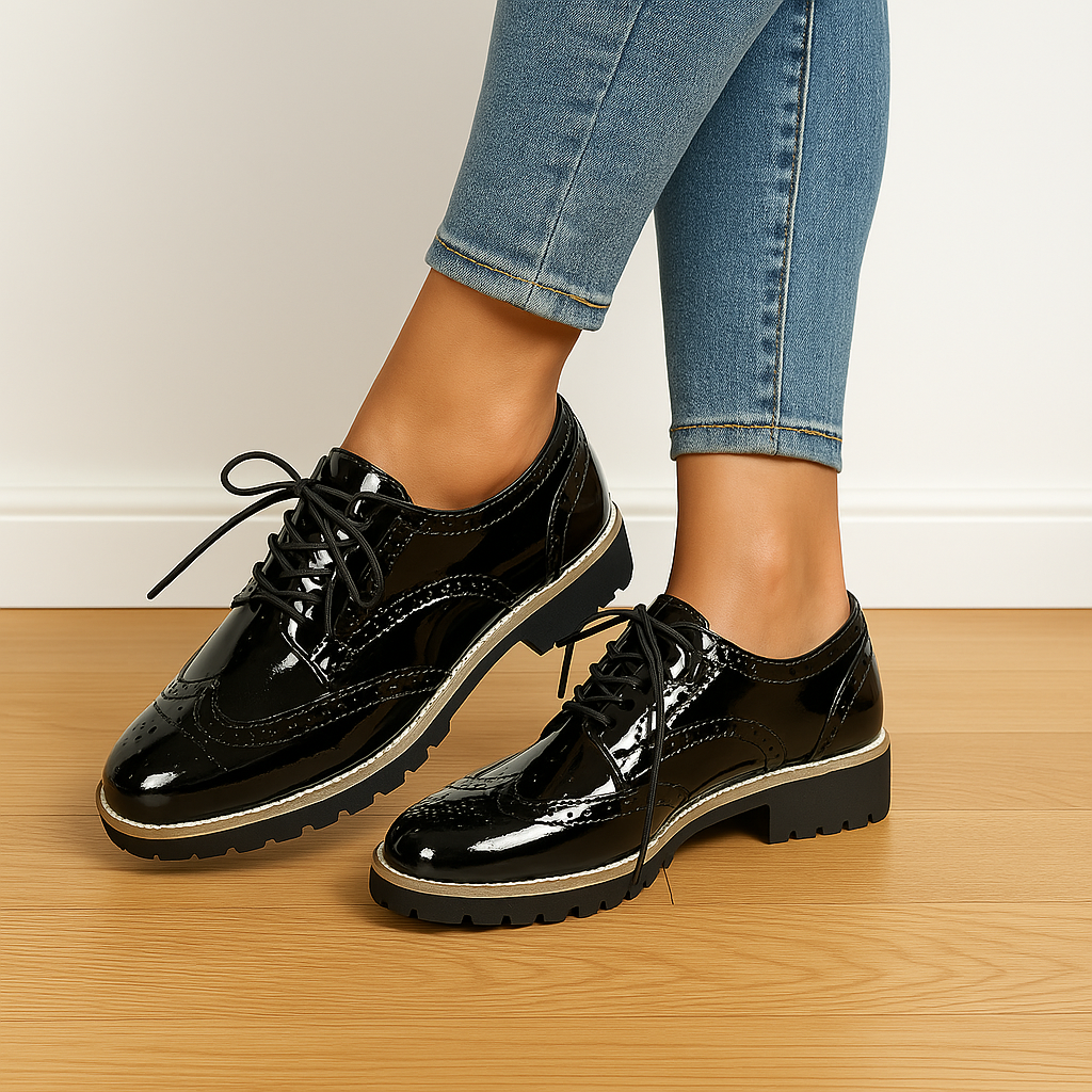 BEATE™ | Rote Pumps mit Lochmuster