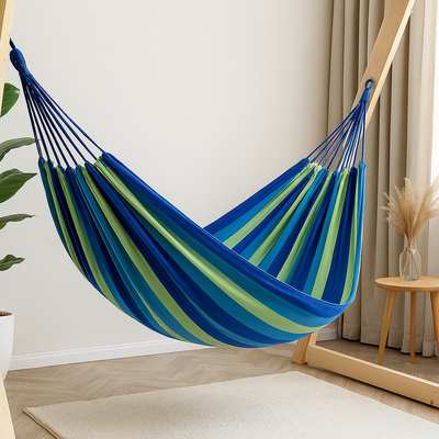 AeroNest – Gestreiftes Hängemattengestell mit atmungsaktivem Open-Weave-Muster