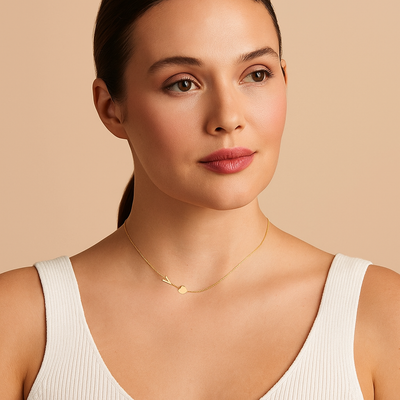 Zierliche Gold Sideways Initial & Herz Choker Halskette - A-Z Buchstaben für Frauen