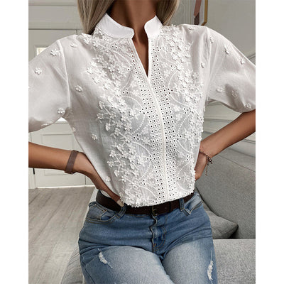 Christina | Elegante Bluse mit Blumenstickerei