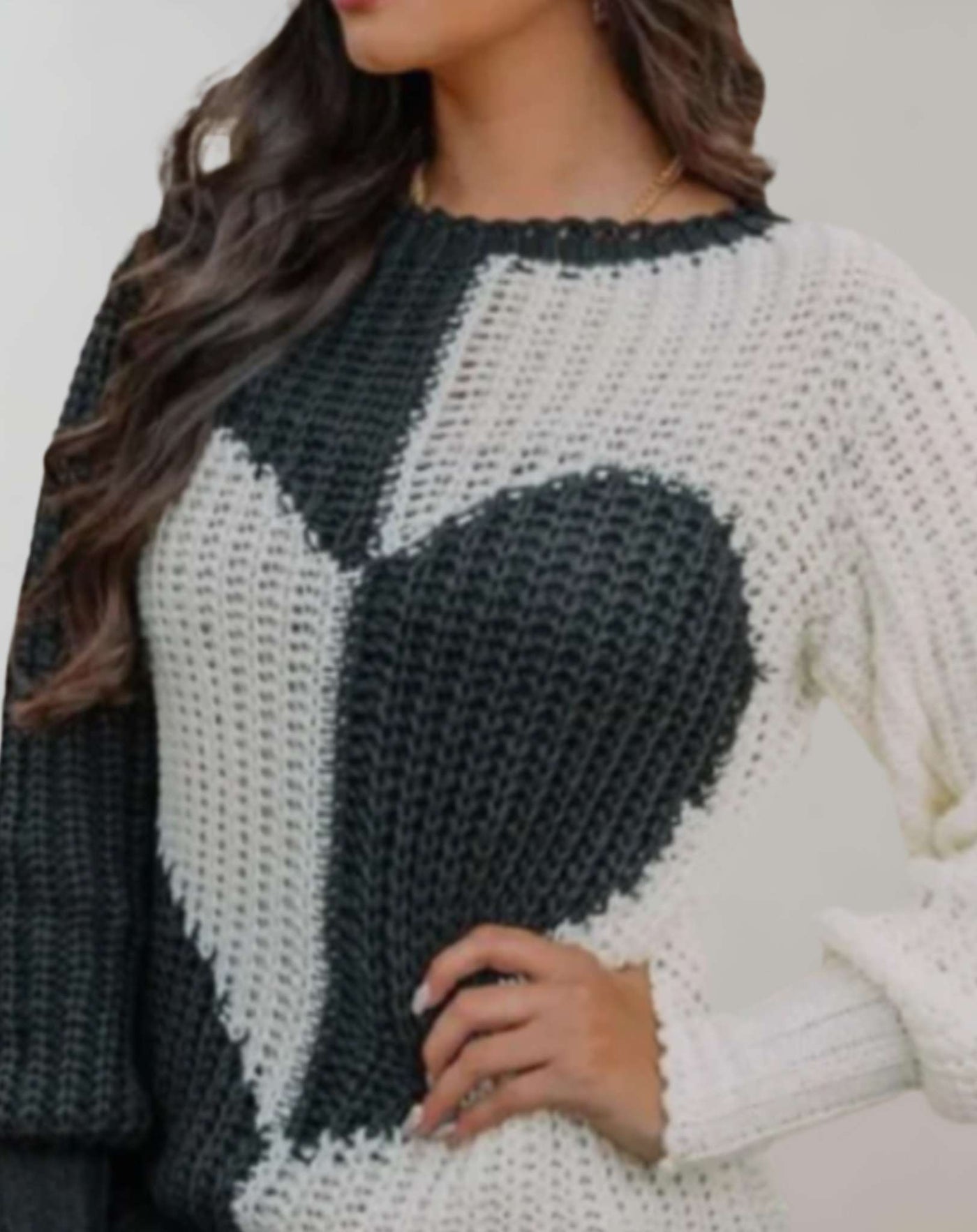 Zweifarbiger Pullover mit Herzmotiv für Damen
