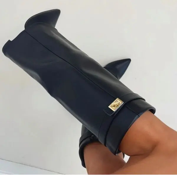 Damenstiefel mit weitem Beinabschluss – Eleganter Retro-Look in Beige