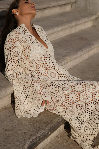 Fina | Langärmeliges Kleid mit Spitzenbestickung