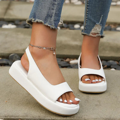Trina – Stylische Plateausandalen