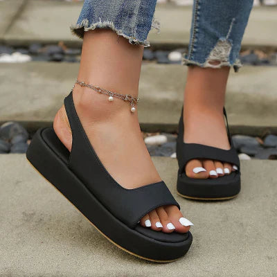 Trina – Stylische Plateausandalen
