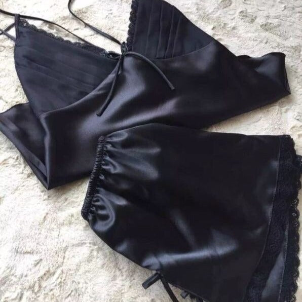 Damenpyjama aus Satin mit tiefem Rückenausschnitt