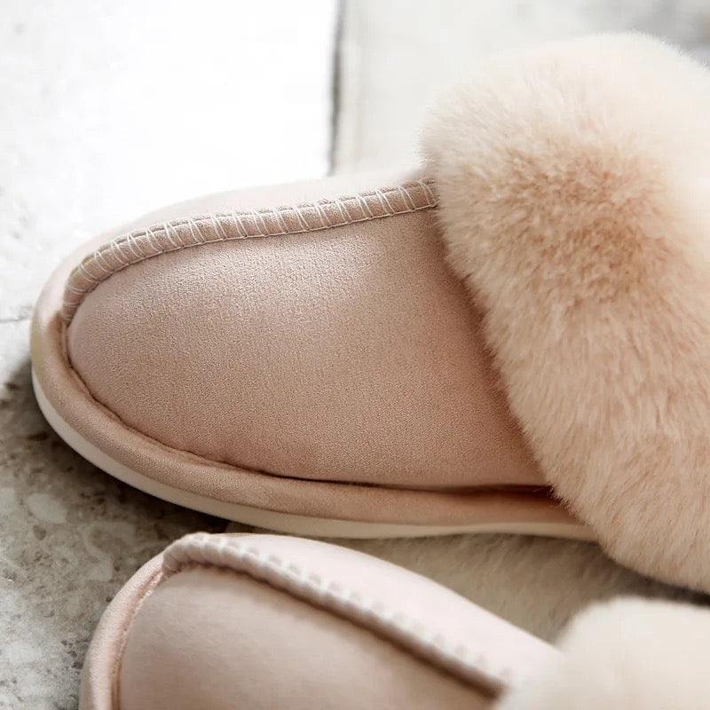WARM GEFÜTTERTE PANTOFFELN