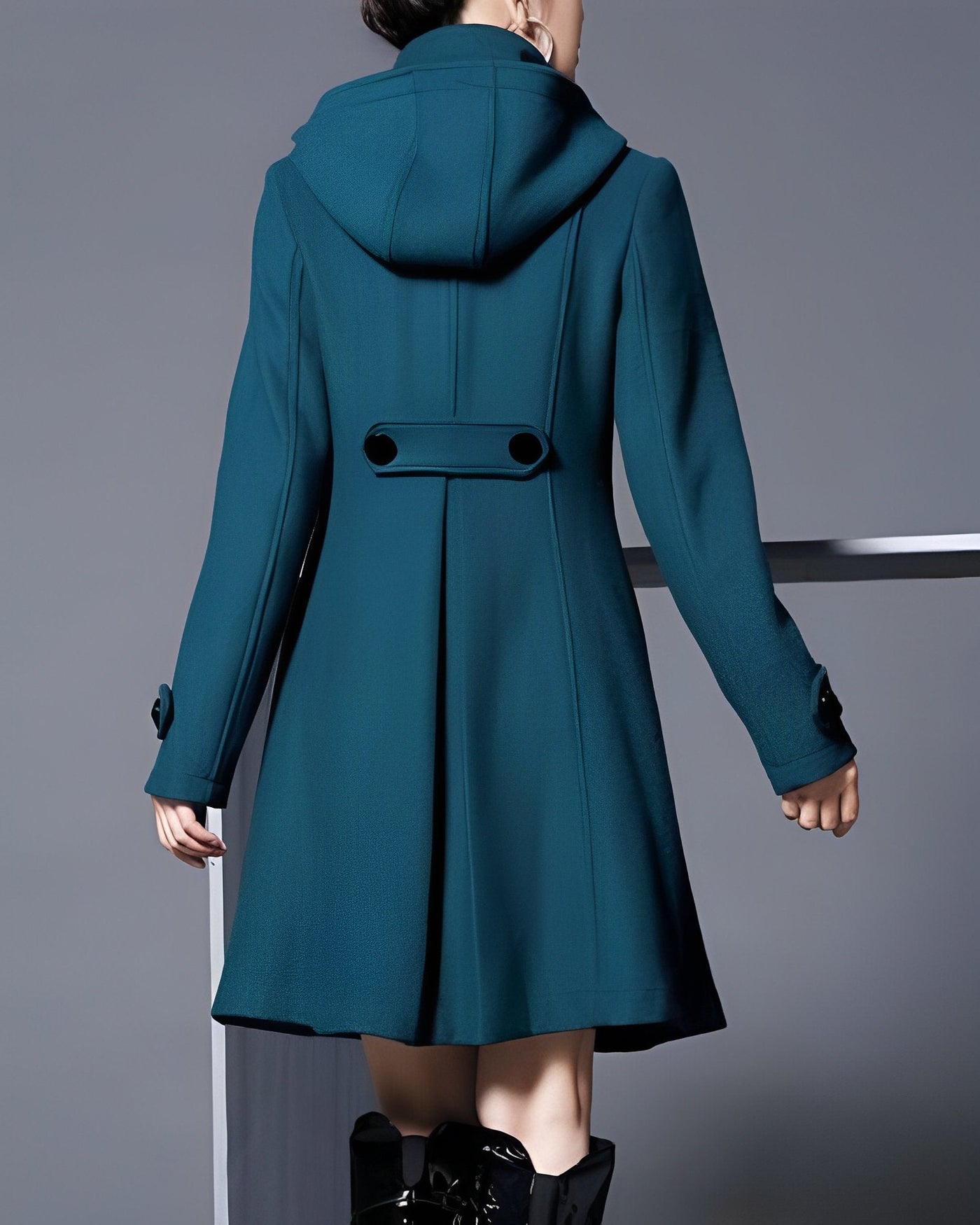 JANICE KAPUZENSCHAL KLEID MANTEL