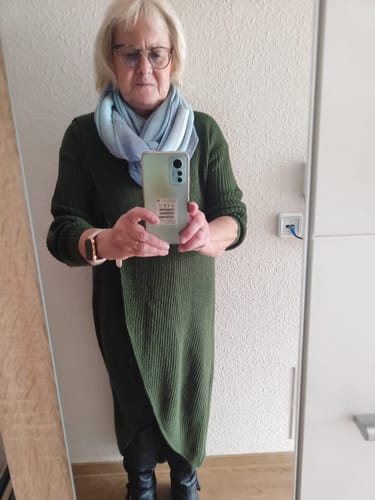 Stella – Asymmetrisches Strickkleid