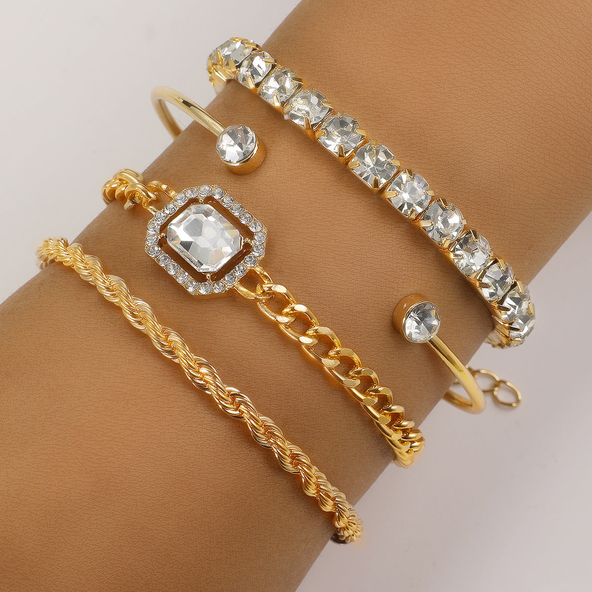 Damen Armband-Set mit Glasperlen -Tragekomfort - Eleganter Stil