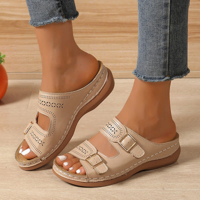 MARILEA - STILVOLLE VERSTELLBARE KEILSANDALETTE