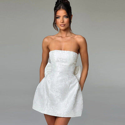 Champagnerfarbene Mini-Cocktailkleid – Schulterfreies Abendkleid mit Schleifendetail