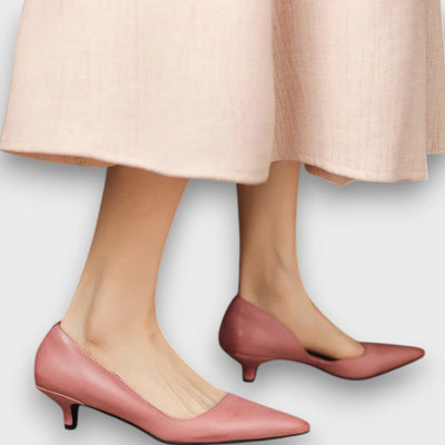 Veyra – Lederschuhe mit Kitten-Heel