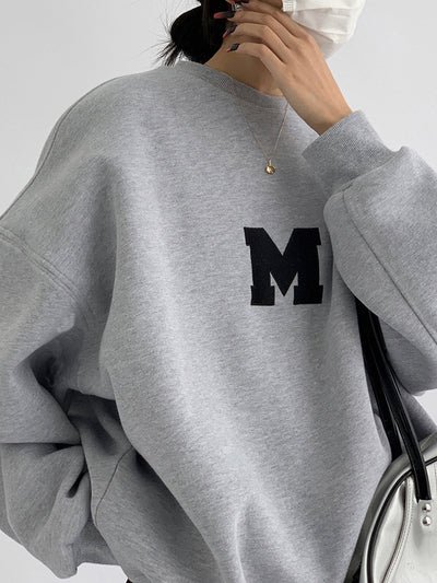 Oversized Sweatshirt für Damen im minimalistischen Design