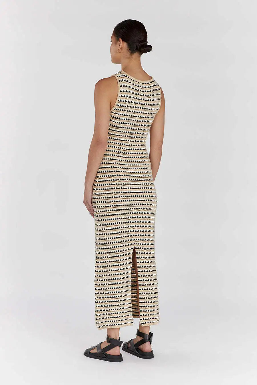 Leniva – Ärmelloses Strick-Maxikleid mit geometrischen Streifen