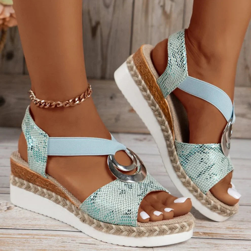 Lysha – Elegante Keilsandalen
