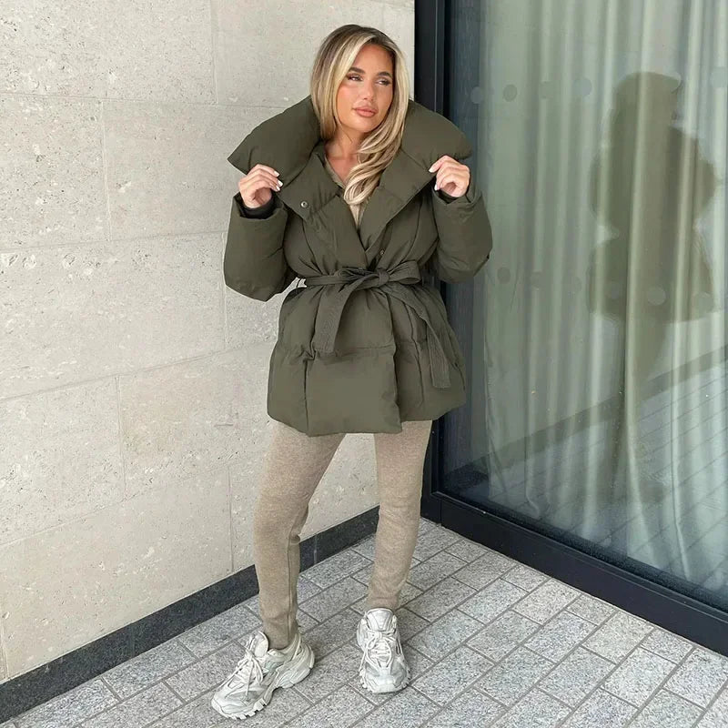 Yelena | Elegante gesteppte wattierte Jacke für Frauen für den warmen Winter