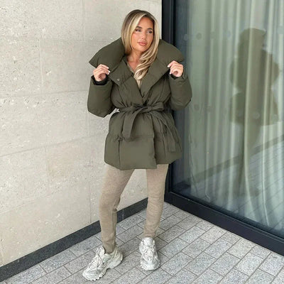 Yelena | Elegante gesteppte wattierte Jacke für Frauen für den warmen Winter