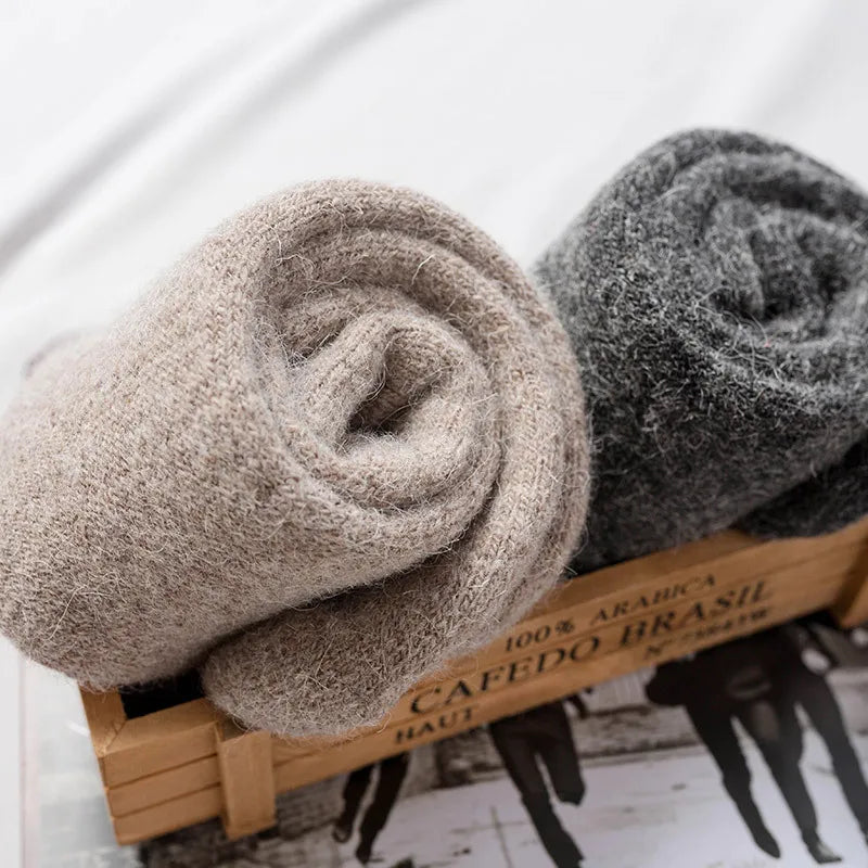 SOCKEN AUS WOLLE UND BAUMWOLLE