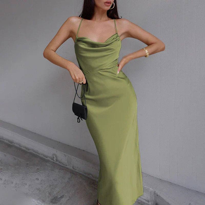 Robina – Elegantes Satinkleid mit Wasserfallausschnitt