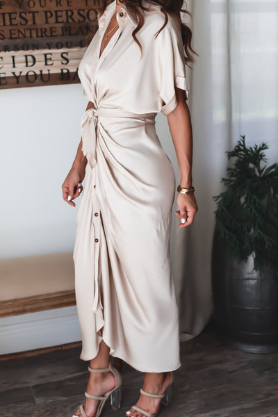Damen Midikleid aus Baumwolle mit figurbetontem Schnitt und Knopfleiste