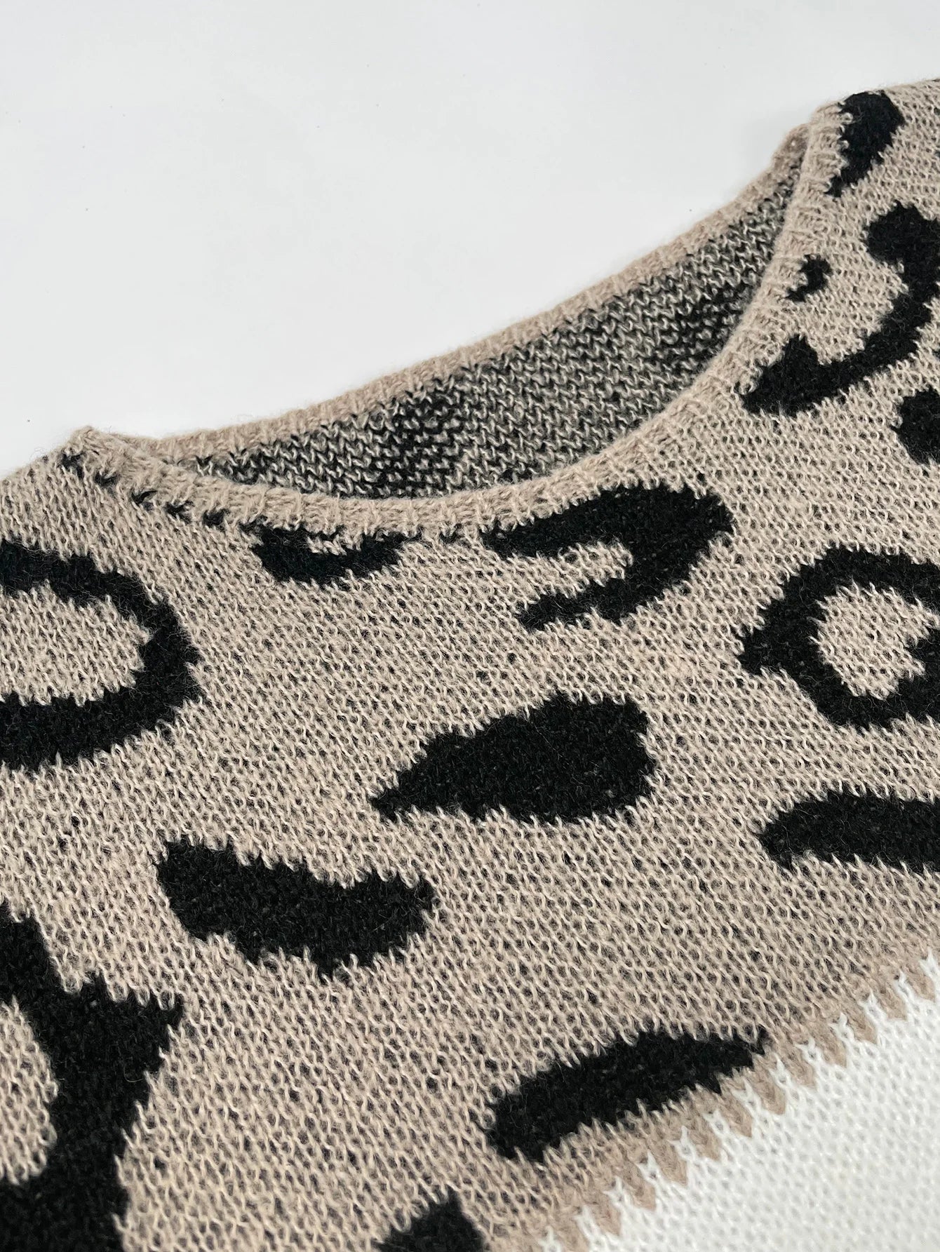 PULLOVER MIT LEOPARDENPRINT
