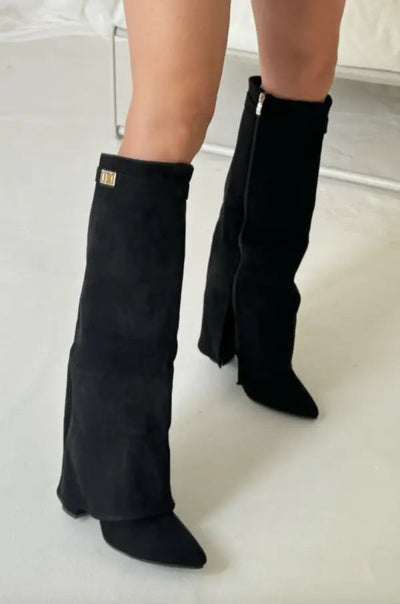 Damenstiefel mit weitem Beinabschluss – Eleganter Retro-Look in Beige