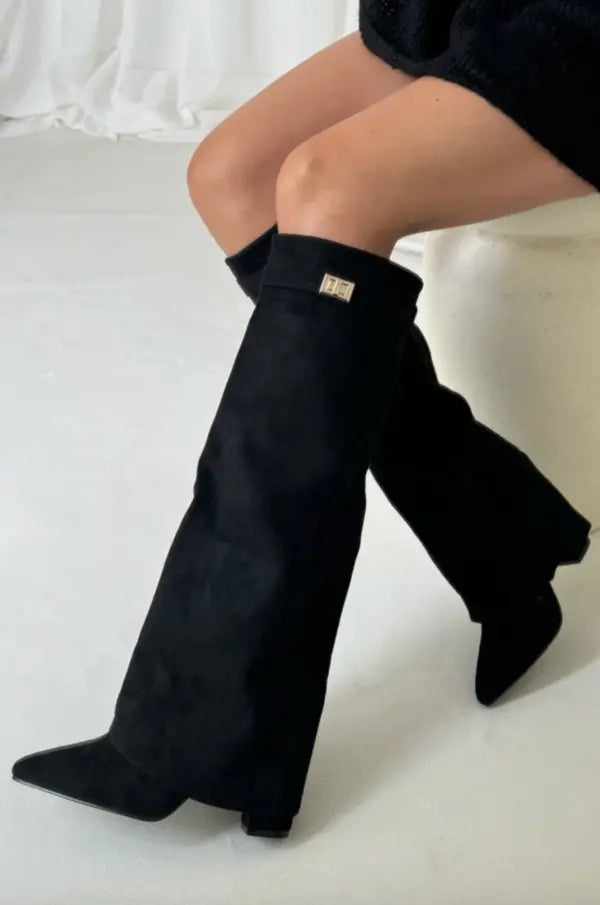 Damenstiefel mit weitem Beinabschluss – Eleganter Retro-Look in Beige