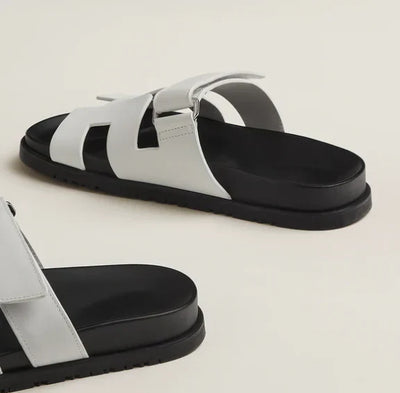Collin – Moderne Cutout-Sandalen