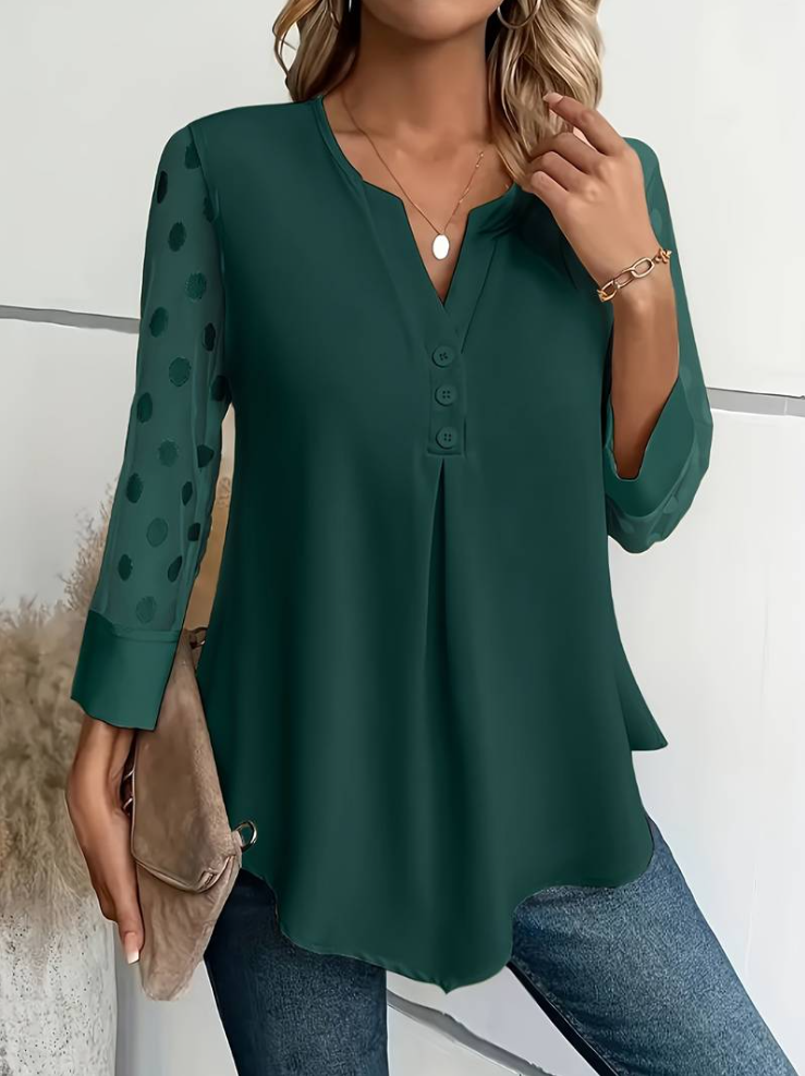 Amalia – strickbluse für damen mit v-ausschnitt und knopfverschluss