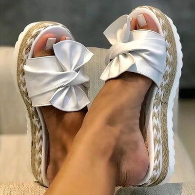 Keinna – Charmante Plateau-Sandalen mit Schleife