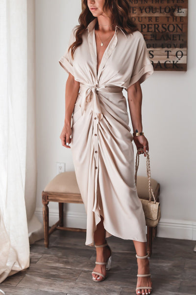 Damen Midikleid aus Baumwolle mit figurbetontem Schnitt und Knopfleiste