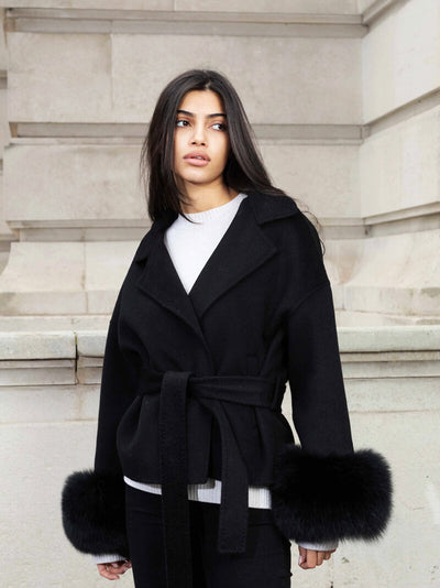 Damen Mantel mit Kunstfellbesatz – Eleganter Winter Kurzmantel