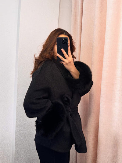 Damen Mantel mit Kunstfellbesatz – Eleganter Winter Kurzmantel
