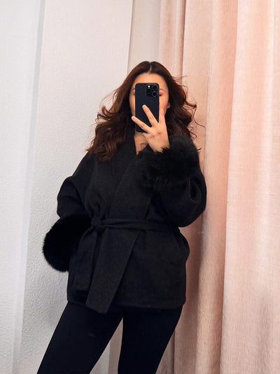 Damen Mantel mit Kunstfellbesatz – Eleganter Winter Kurzmantel