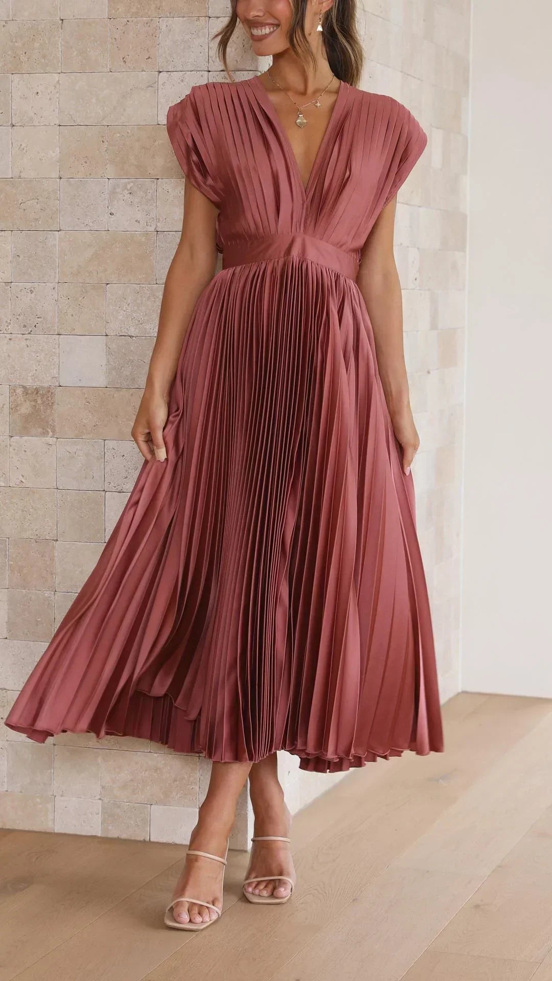 Alexis - Stilvolles Faltenkleid