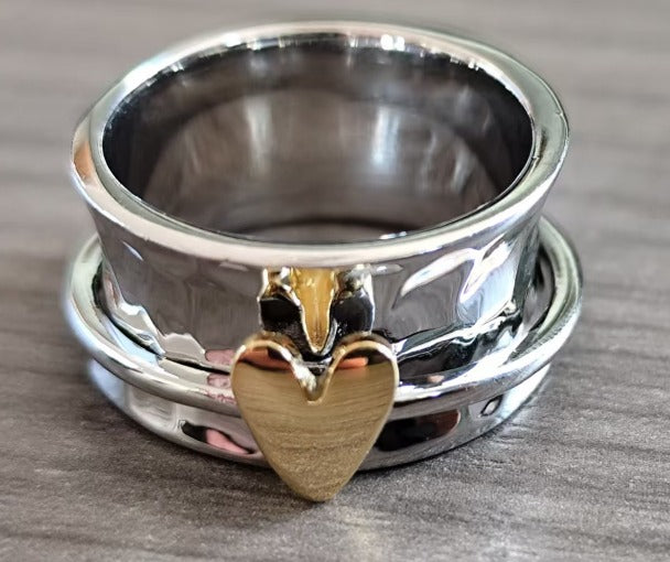 Mely – Silberring mit goldenem Herz