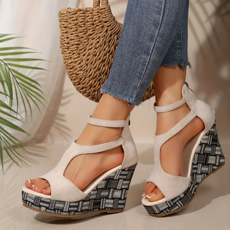 Marita – Geometrische Plateau-Riemchensandalen mit Keilabsatz